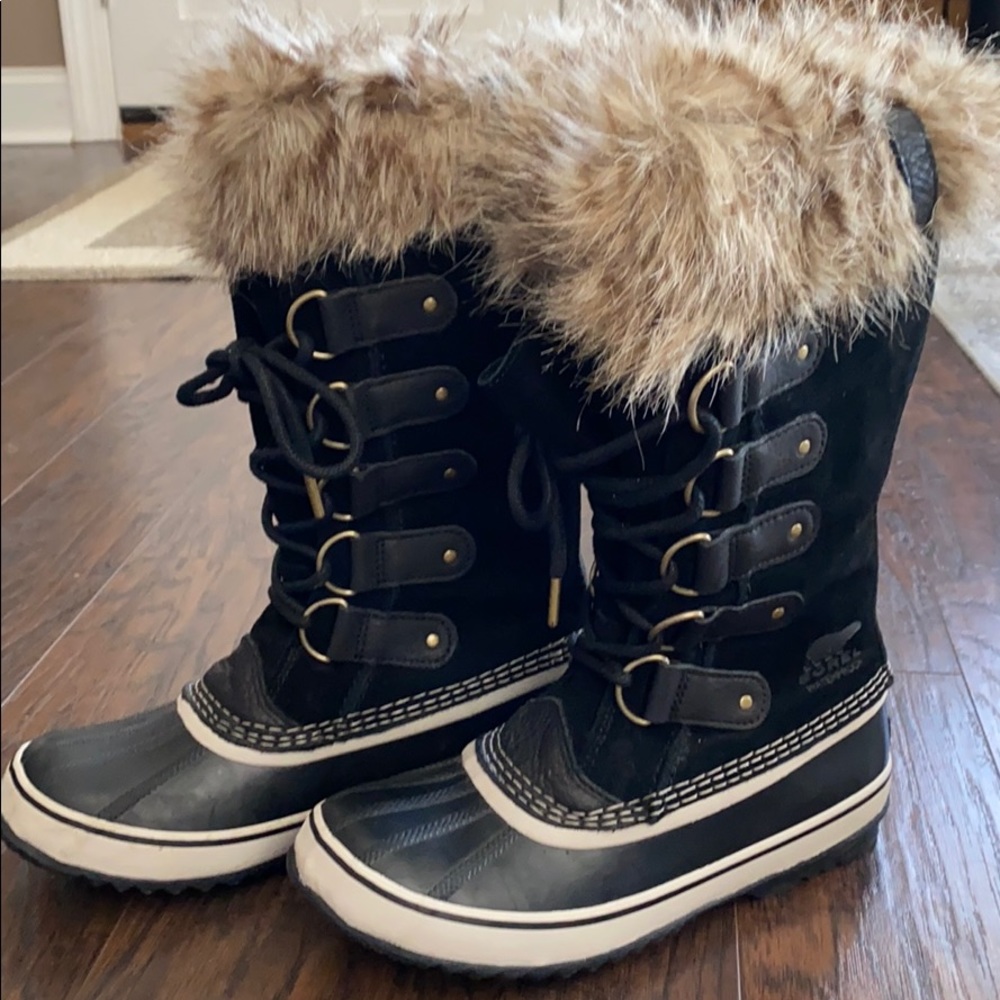Sorel Joan of Arctic Boots Size 9